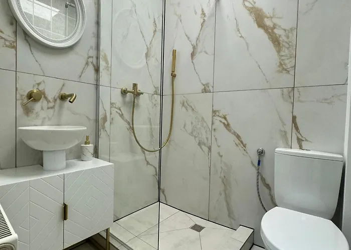 Old Tower Apartment *